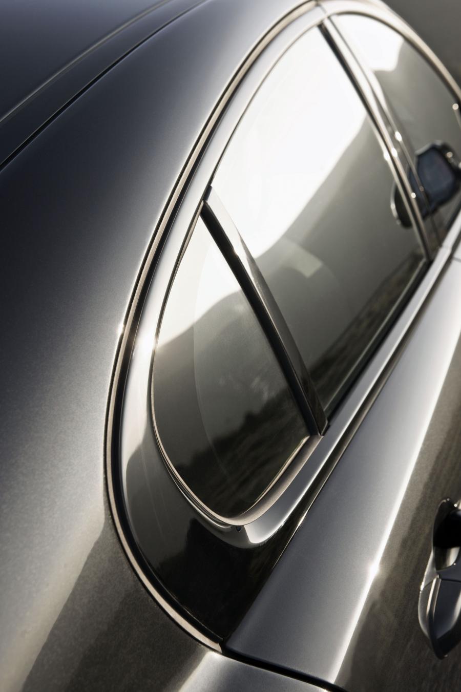  Jaguar XF BlackPack 2010 года  (UK) (фото 6 из 17)